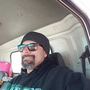 Meet your Posher, Dennis